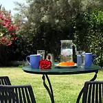 Summer House Louisa