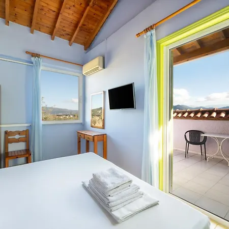 Summer House Louisa Apartman *