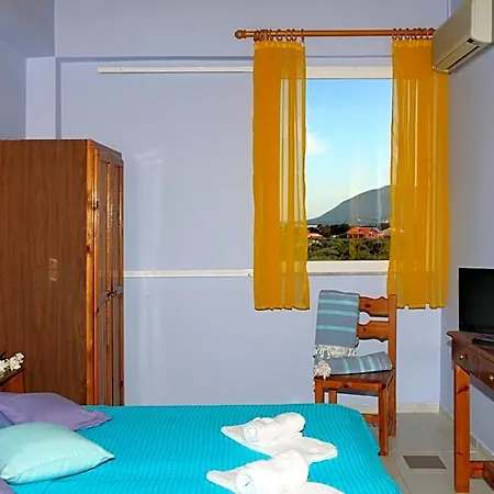 Summer House Louisa Λυγιά